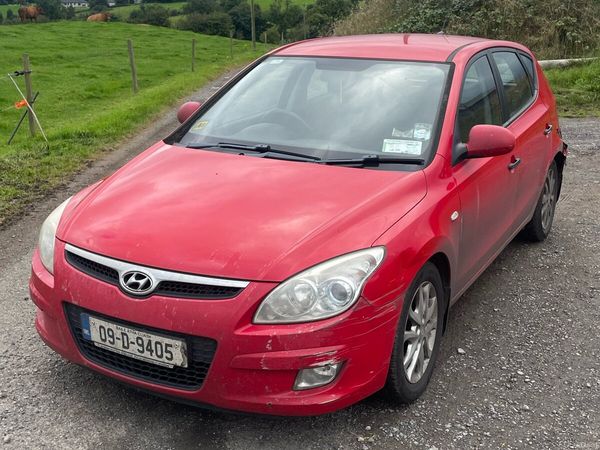 Hyundai i30 Hatchback, Diesel, 2009, Red
