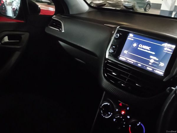 Peugeot 2008 Hatchback, Petrol, 2019, Black