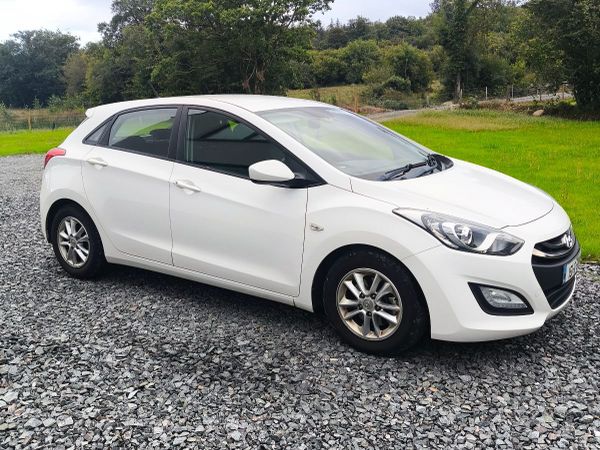 Hyundai i30 Hatchback, Diesel, 2015, White