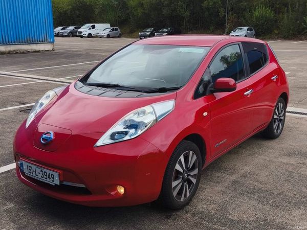 Nissan Leaf Hatchback, Electric, 2015, Red