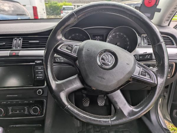 Skoda Superb Saloon, Diesel, 2014, Silver