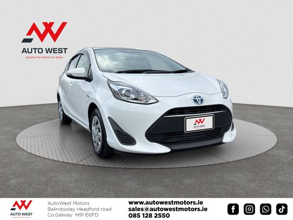 Toyota Aqua Hatchback, Petrol Hybrid, 2019, White