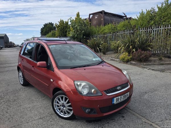 Ford Fiesta Hatchback, Petrol, 2008, Red
