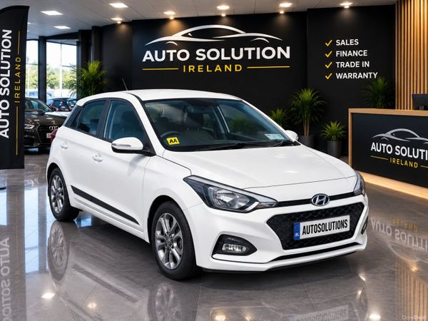 Hyundai i20 Hatchback, Petrol, 2020, White