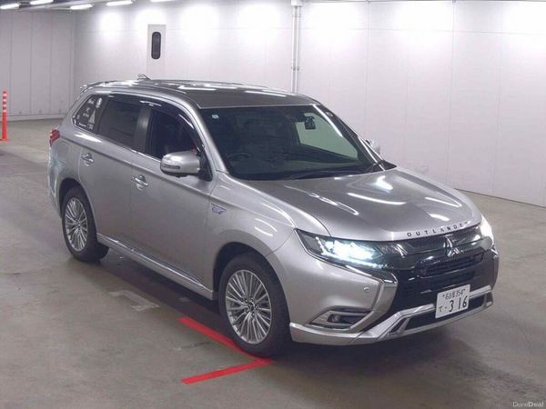 Mitsubishi Outlander SUV, Petrol Plug-in Hybrid, 2018, Silver