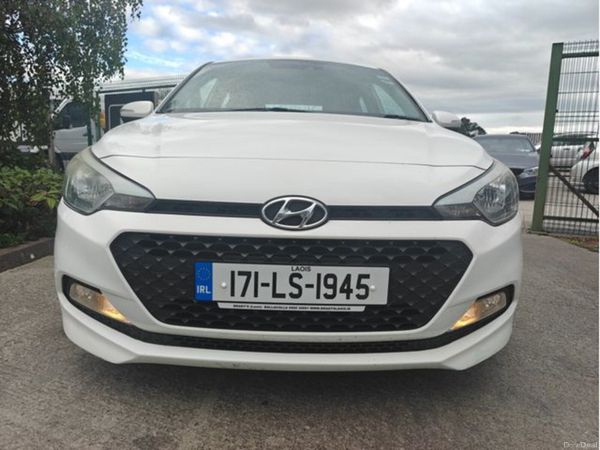 Hyundai i20 Hatchback, Diesel, 2017, White
