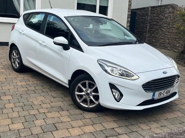 Ford Fiesta Hatchback, Petrol, 2019, White