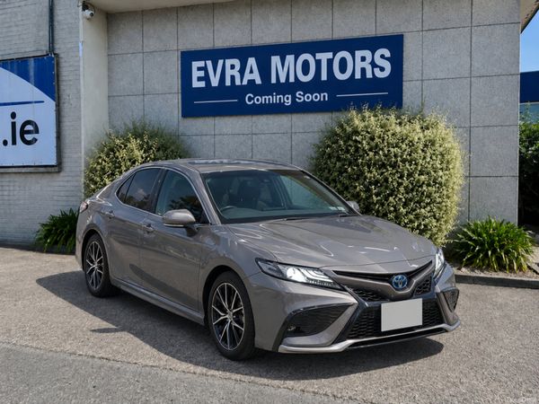Toyota Camry Saloon, Petrol Hybrid, 2022, Grey