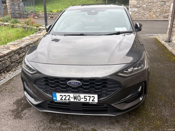 Ford Focus Hatchback, Petrol, 2022, Grey