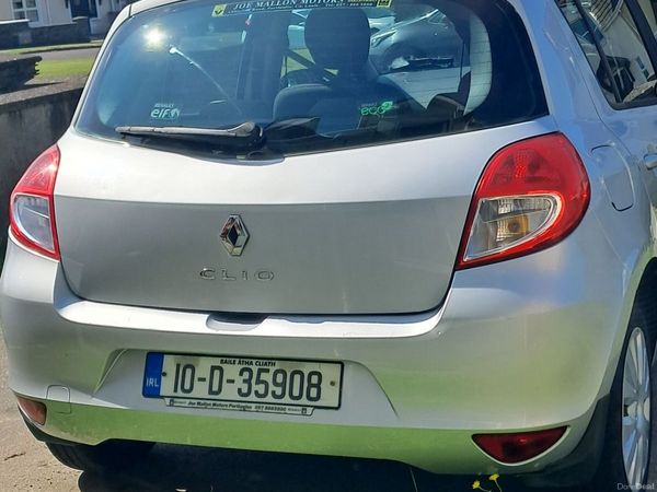 Renault Clio Hatchback, Ethanol Petrol, 2010, Silver