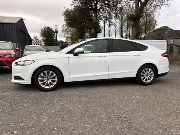 Ford Mondeo Hatchback, Diesel, 2016, White