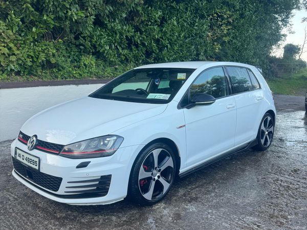 Volkswagen Golf Hatchback, Petrol, 2014, White