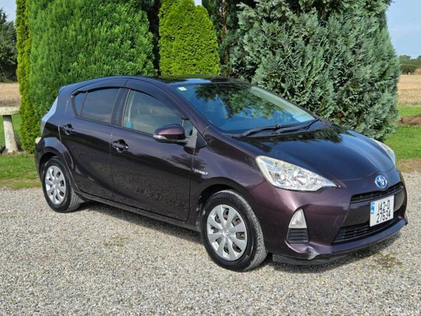 Toyota Aqua Hatchback, Petrol Hybrid, 2014, Purple