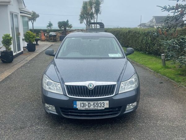 Skoda Octavia Saloon, Diesel, 2013, Grey