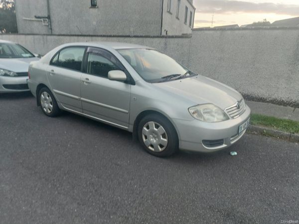 Toyota Corolla Saloon, Petrol, 2005, Silver