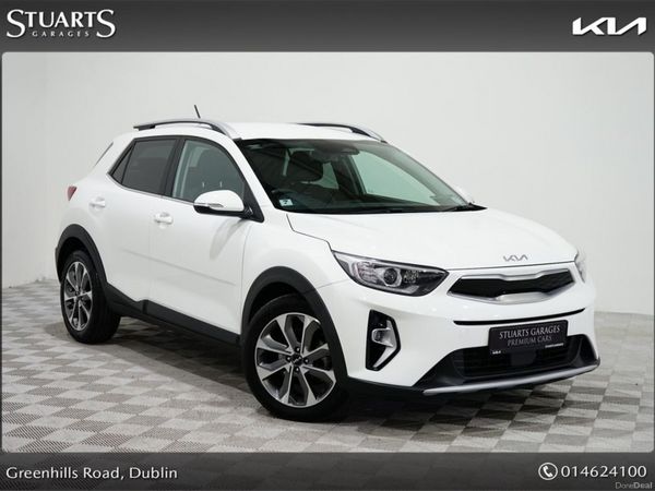 Kia Stonic MPV, Petrol Hybrid, 2023, White
