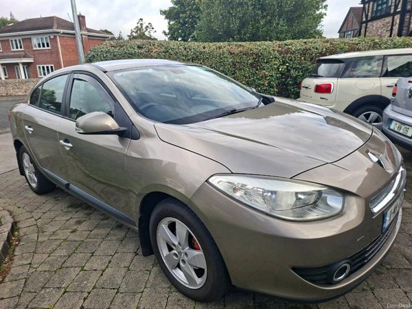 Renault Fluence Saloon, Diesel, 2011, Gold
