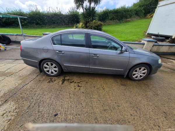 Volkswagen Passat Saloon, Diesel, 2007, Grey