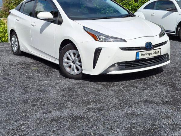Toyota Prius Hatchback, Petrol Hybrid, 2020, White