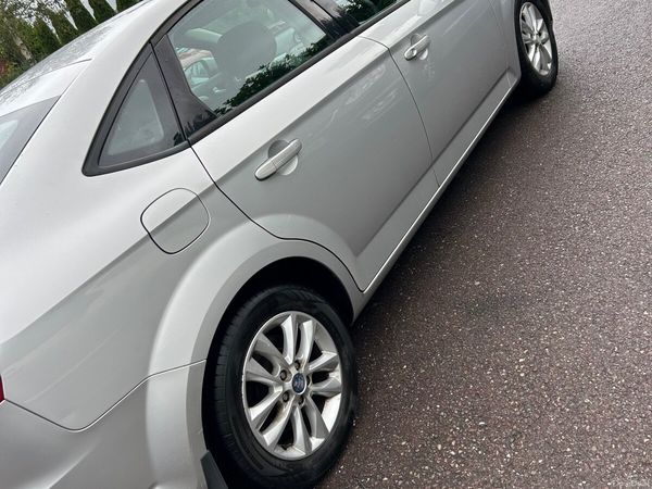 Ford Mondeo Hatchback, Diesel, 2010, Silver