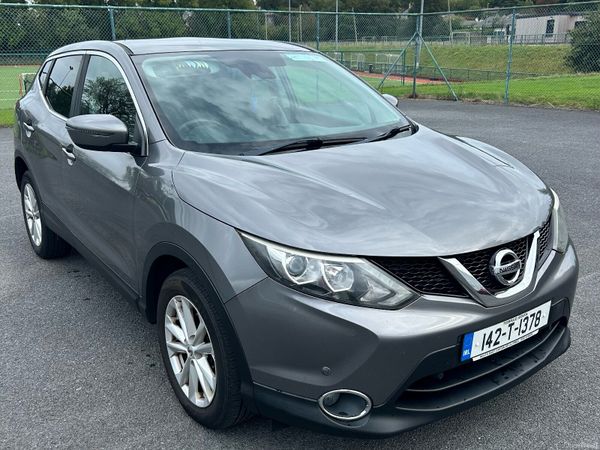 Nissan Qashqai Hatchback, Diesel, 2014, Grey