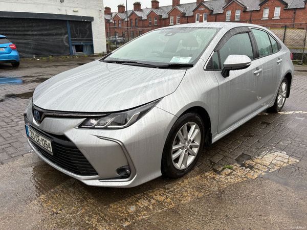 Toyota Corolla Saloon, Petrol Hybrid, 2022, Grey