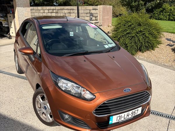 Ford Fiesta Hatchback, Petrol, 2013, Gold