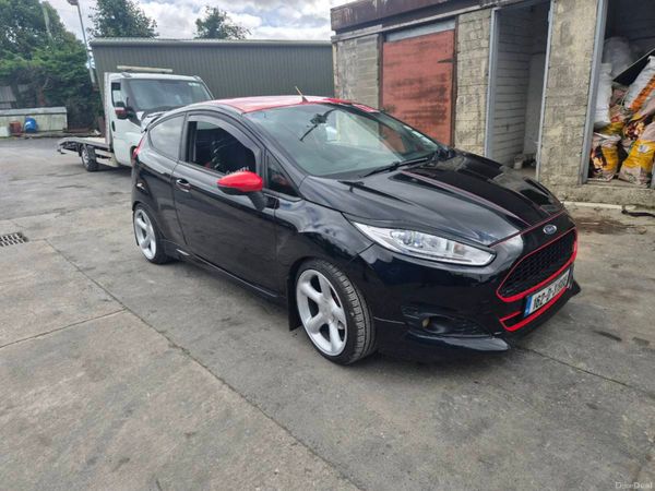 Ford Fiesta Hatchback, Petrol, 2016, Black
