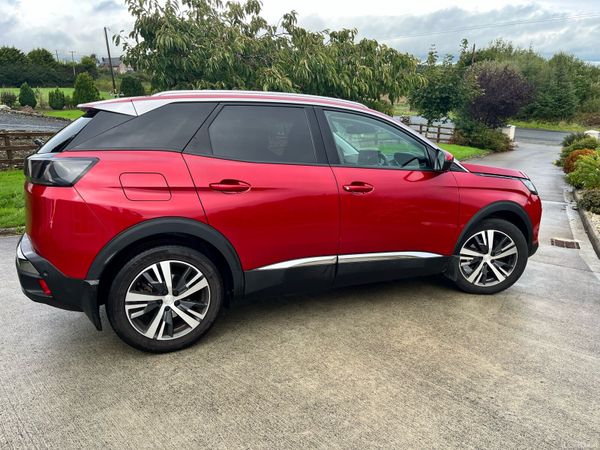 Peugeot 3008 MPV, Diesel, 2021, Red