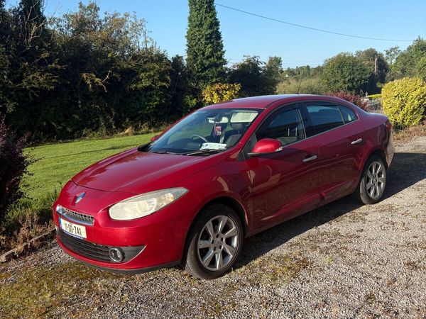 Renault Fluence Saloon, Diesel, 2011, Red