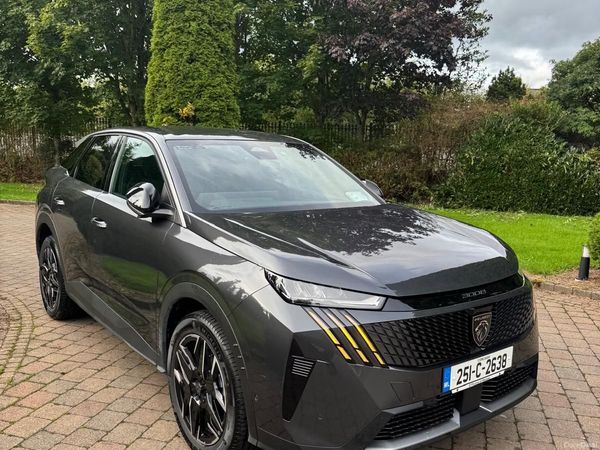 Peugeot 3008 MPV, Petrol, 2025, Grey