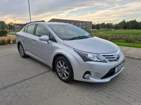 Toyota Avensis Saloon, Diesel, 2013, Silver