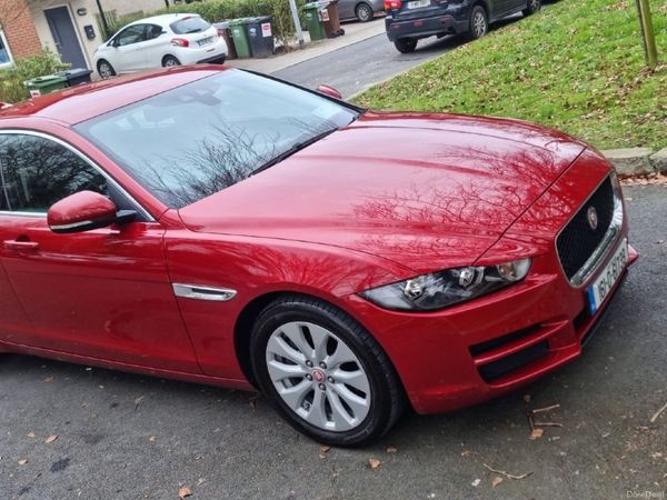 Jaguar XE Saloon, Diesel, 2016, Red