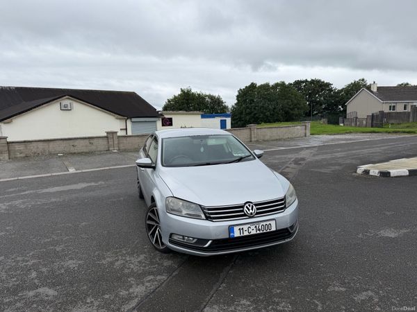 Volkswagen Passat Saloon, Diesel, 2011, Silver