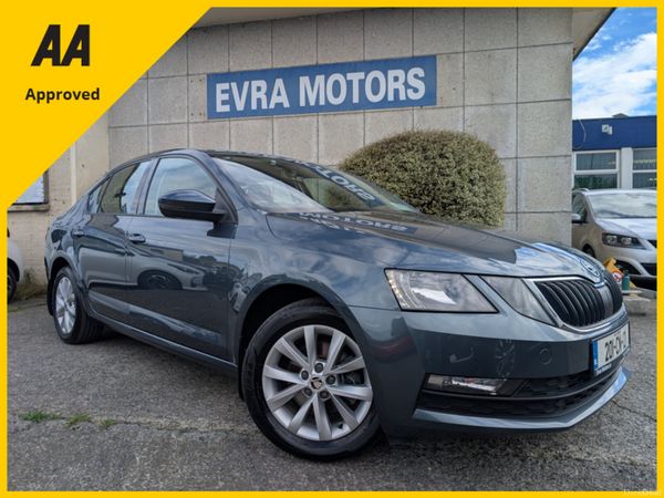 Skoda Octavia Hatchback, Petrol, 2020, Grey