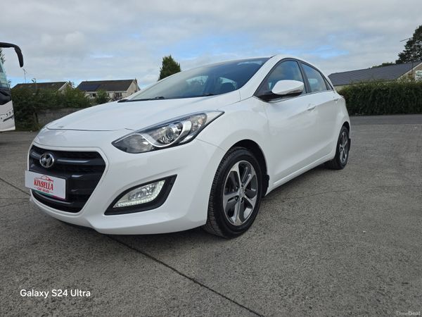Hyundai i30 Hatchback, Petrol, 2016, White
