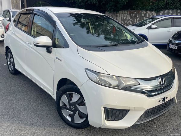 Honda Fit Hatchback, Petrol Hybrid, 2014, White