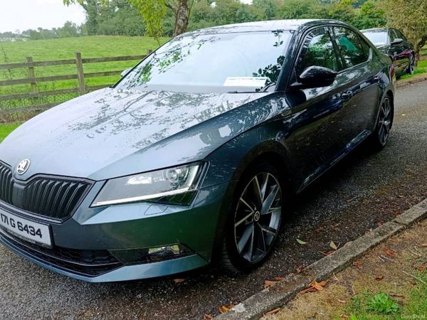 Skoda Superb Hatchback, Diesel, 2017, Grey