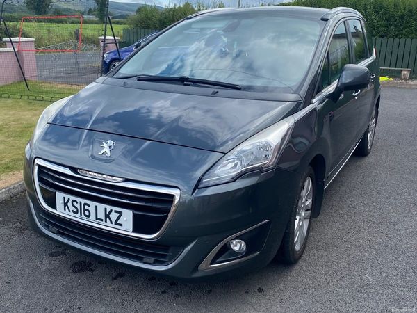 Peugeot 5008 MPV, Diesel, 2016, Grey