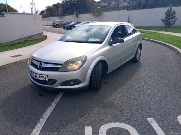 Opel Astra Hatchback, Petrol, 2008, Silver