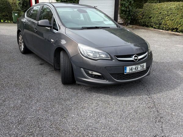 Opel Astra Saloon, Diesel, 2014, Grey