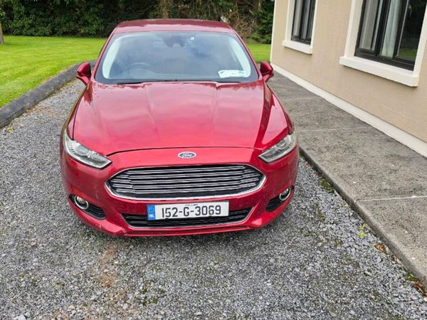 Ford Mondeo Hatchback, Diesel, 2015, Red