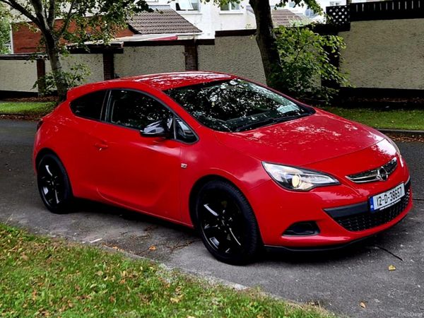 Opel Astra Hatchback, Diesel, 2012, Red
