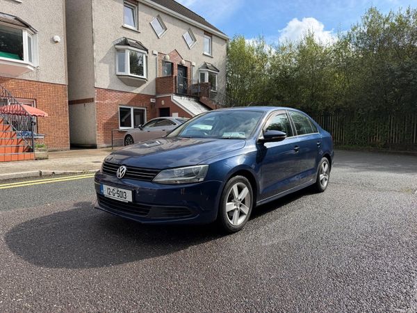 Volkswagen Jetta Saloon, Diesel, 2012, Blue
