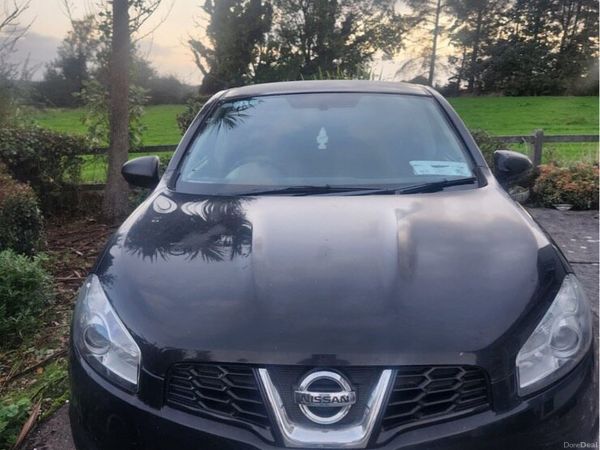 Nissan Qashqai Hatchback, Diesel, 2014, Black