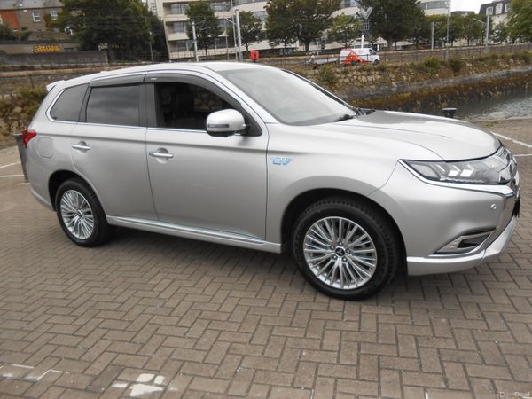 Mitsubishi Outlander SUV, Petrol Plug-in Hybrid, 2019, Silver