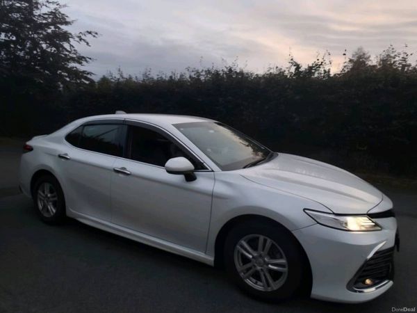 Toyota Camry Saloon, Petrol Hybrid, 2023, White