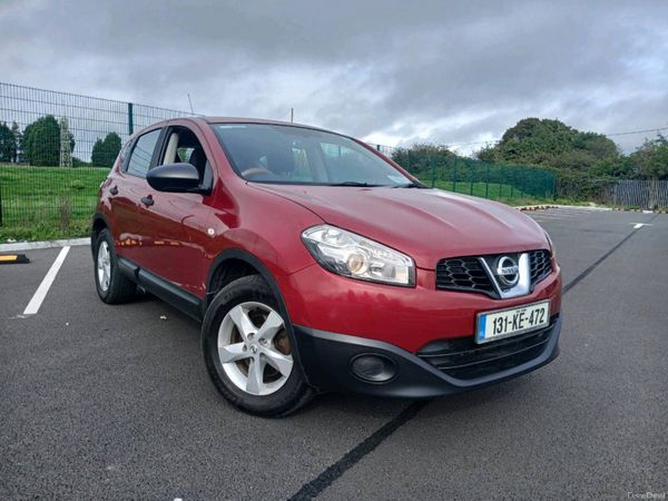 Nissan Qashqai MPV, Diesel, 2013, Red