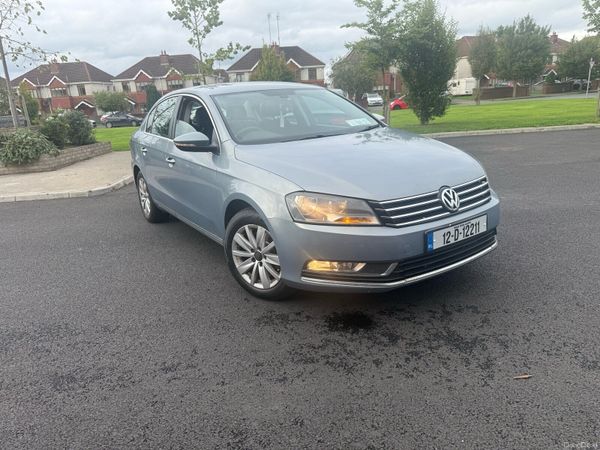 Volkswagen Passat Saloon, Diesel, 2012, Grey