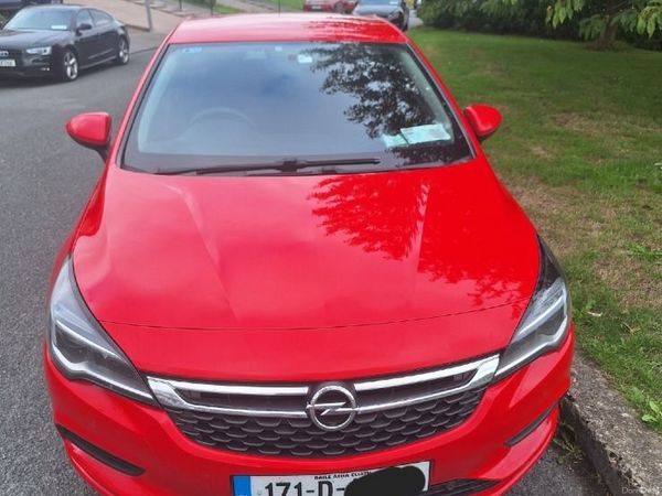 Opel Astra Hatchback, Petrol, 2017, Red